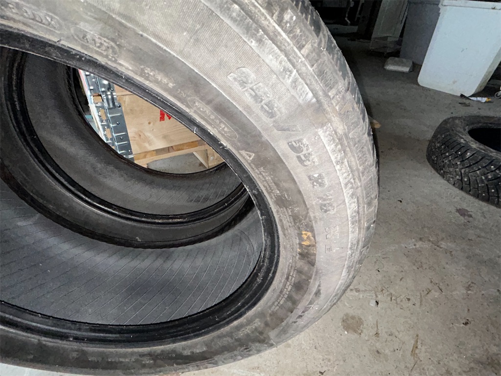 Däck - Michelin 255/,55R 18 | Blinto auktioner