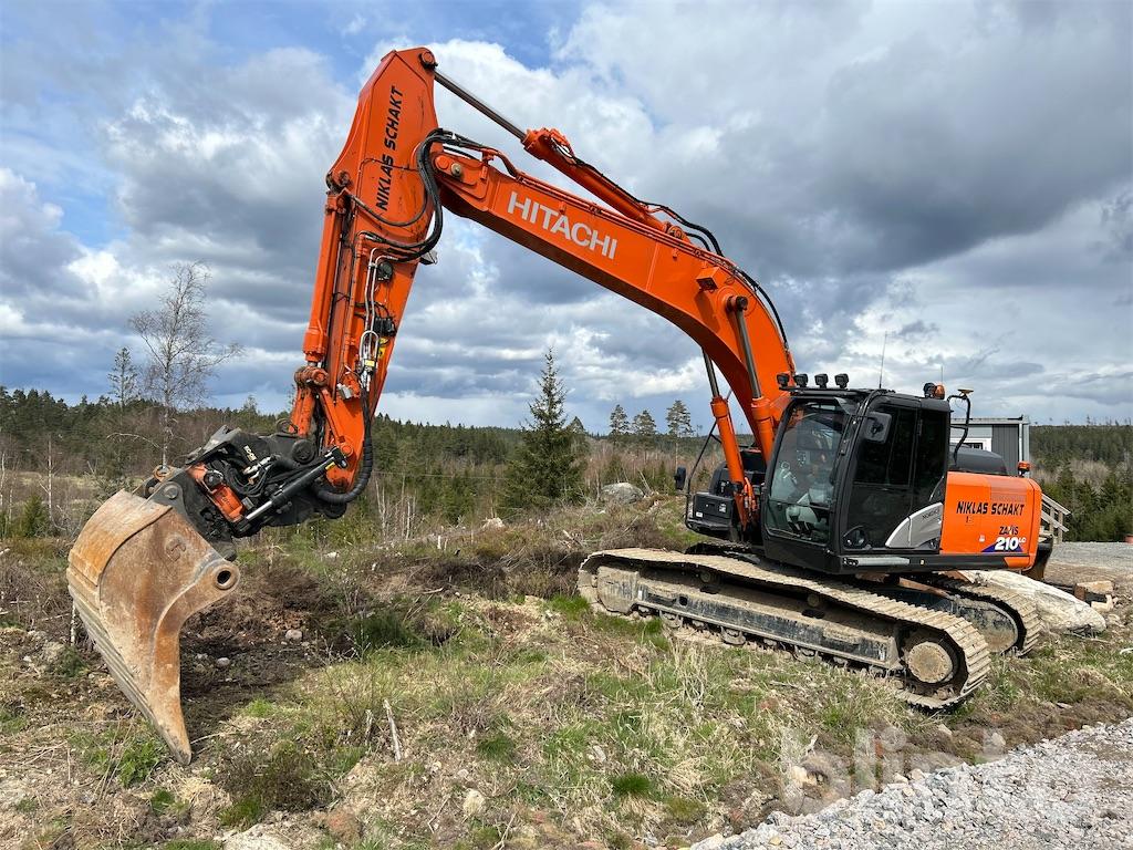 Bandgrävmaskin - Hitachi ZX 210-Lc6 | Blinto auktioner