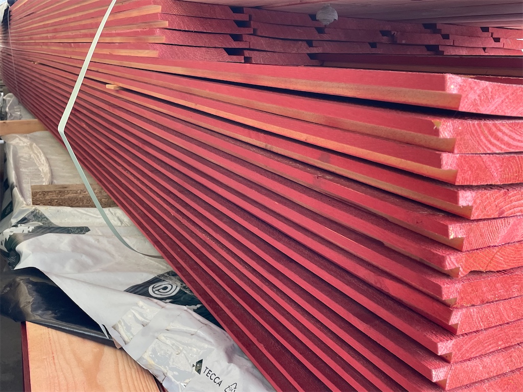 Röd panel - Norrlands fasad 21x170 | Blinto auktioner