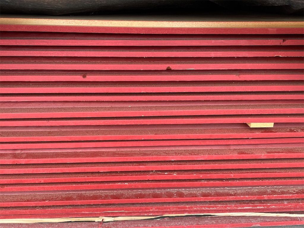 Röd panel - Norrlands fasad 21x170 | Blinto auktioner