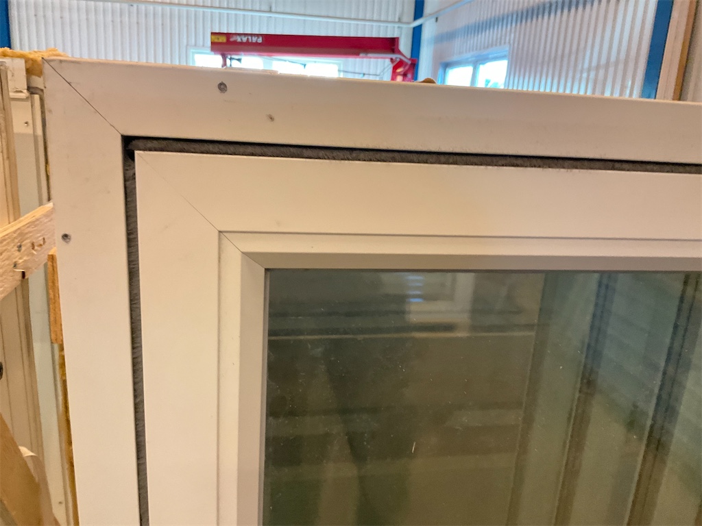 Vridfönster 14x14 - SP fönster | Blinto auktioner