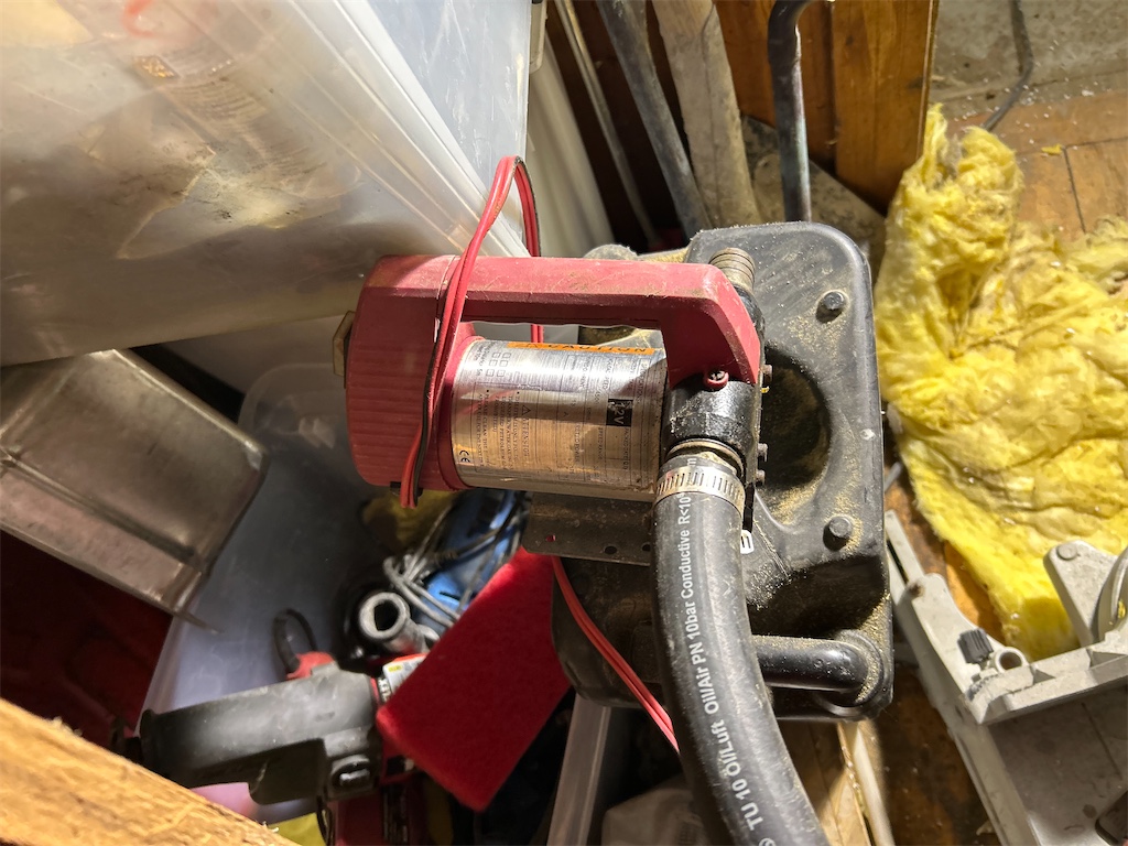 Dieselpump 12-volt - Okänt | Blinto auktioner
