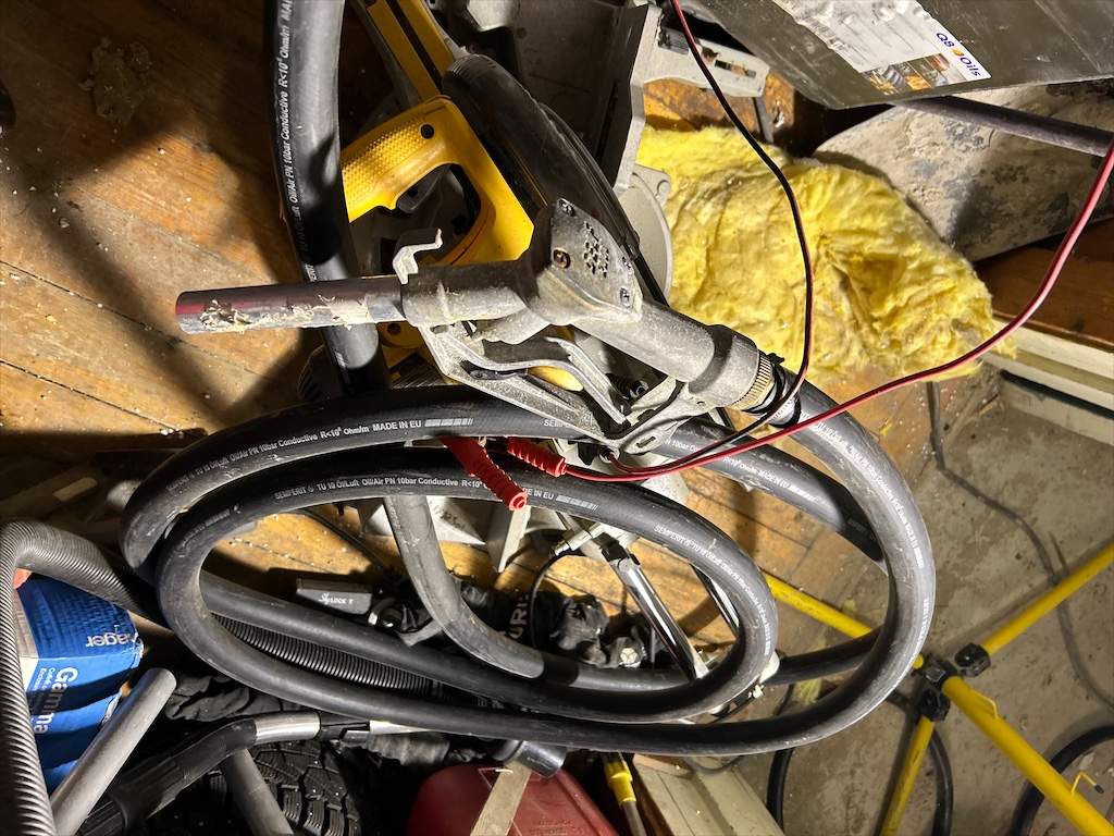 Dieselpump 12-volt - Okänt | Blinto auktioner