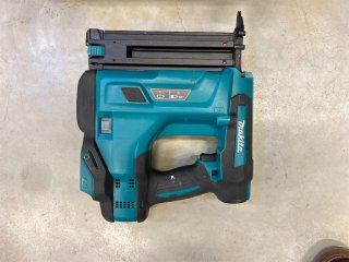 Dyckertpistol - Makita DBN600 | Blinto auktioner