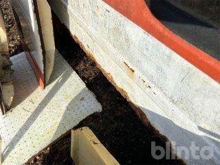 Kåpa till C202 - Volvo | Blinto auktioner