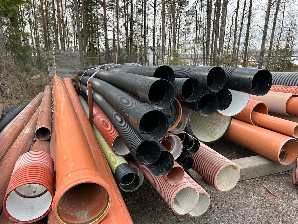 Stort parti - Olika rör | Blinto auktioner