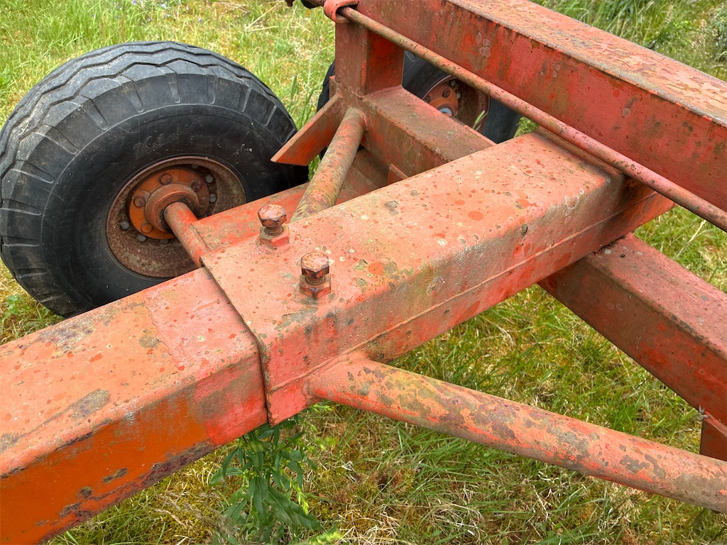Timmervagn - Gisebo | Blinto auktioner