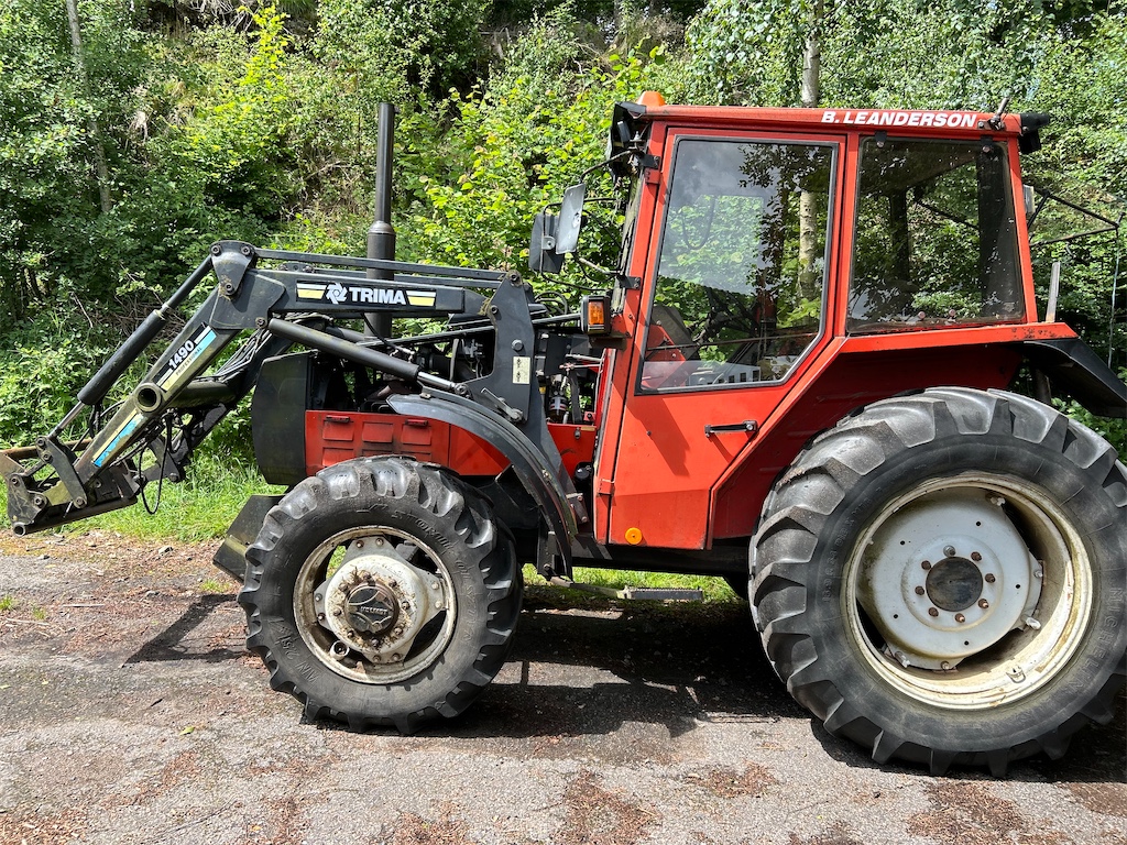 Traktor - BM VOLVO-VALMET 505-4 | Blinto auktioner