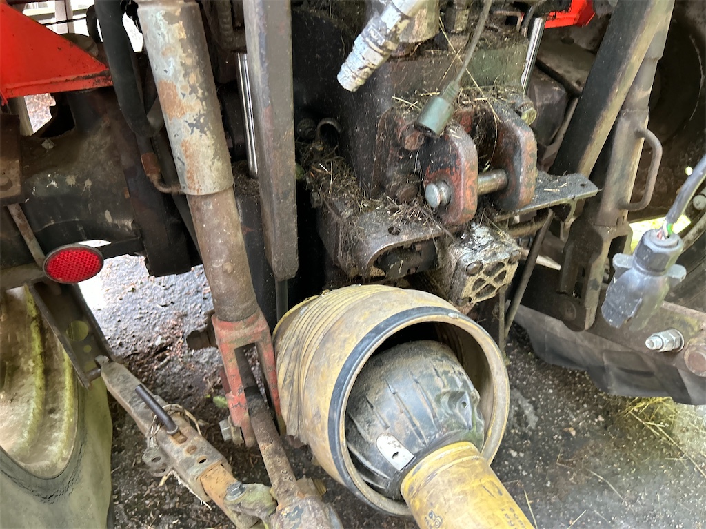 Traktor - BM VOLVO-VALMET 505-4 | Blinto auktioner
