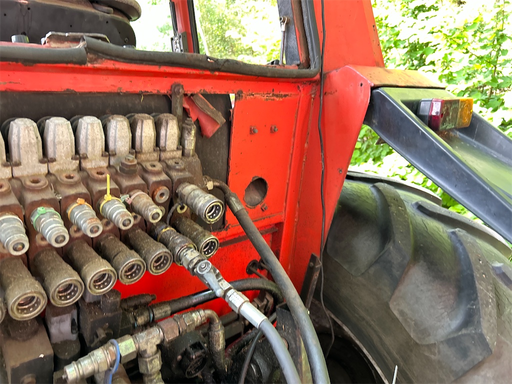 Traktor - BM VOLVO-VALMET 505-4 | Blinto auktioner
