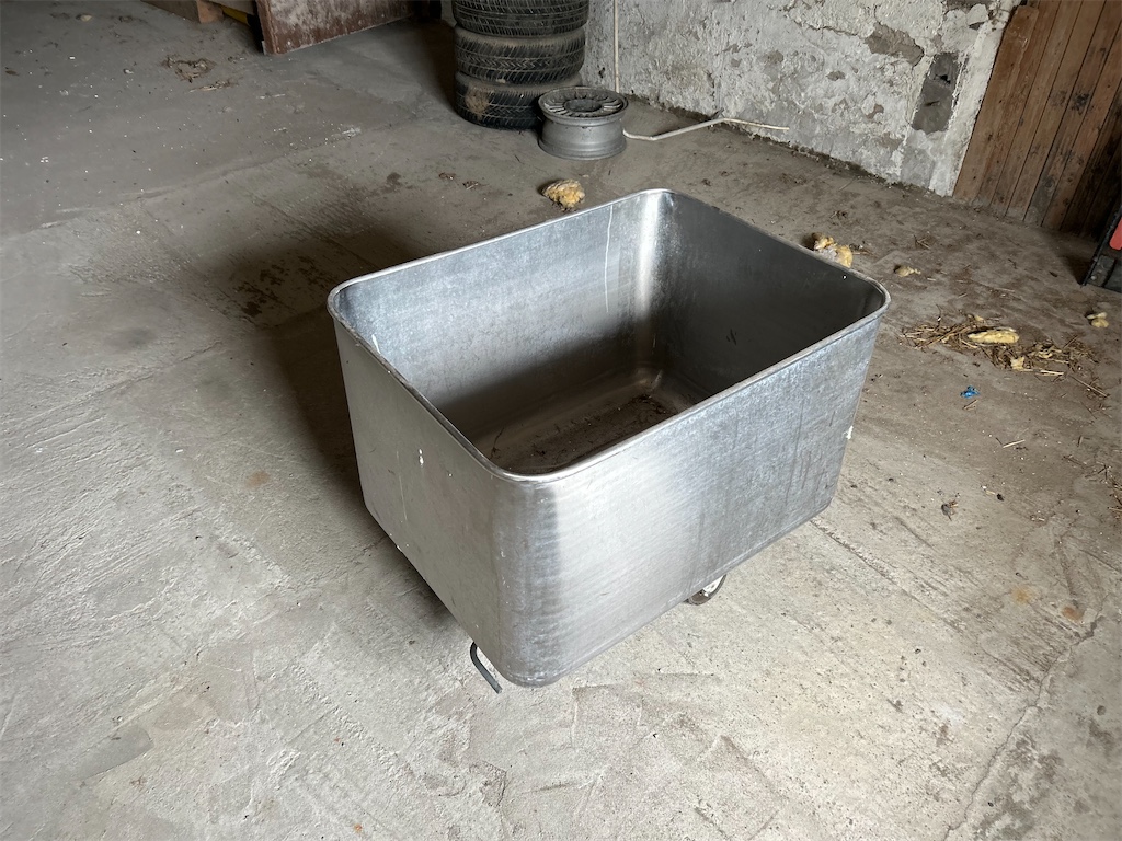 Vattenkar - Begagnat | Blinto auktioner