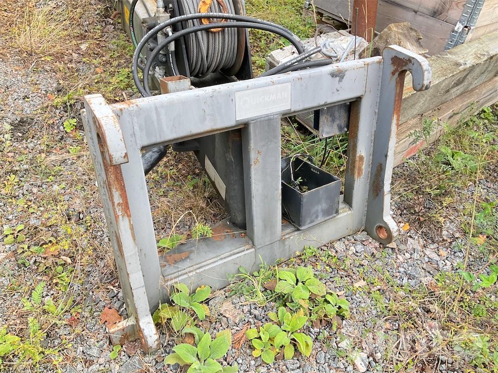 kranarm-med-vinch-quickman-hydraulisk-blinto-auktioner
