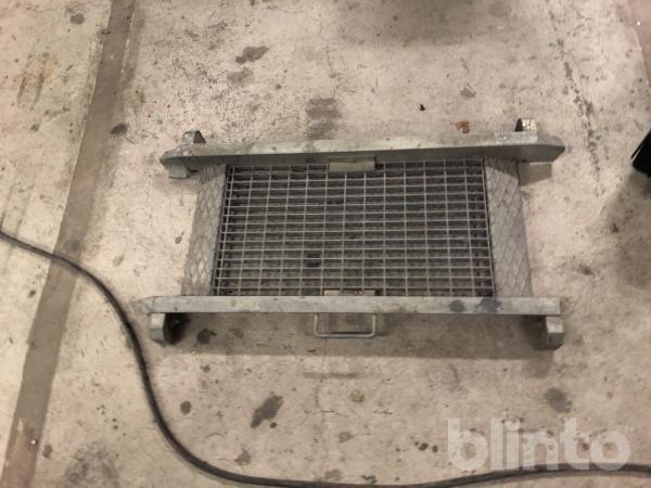 Rälsvagn för bil - Sidoförflyttnings Rälsbanor | Blinto auktioner