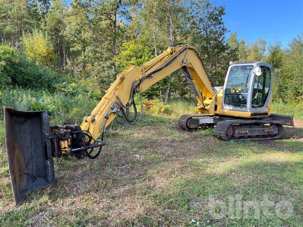 Bandgrvare New Holland Kobelco E80 -1ES Tiltrotator samt 5 redskap