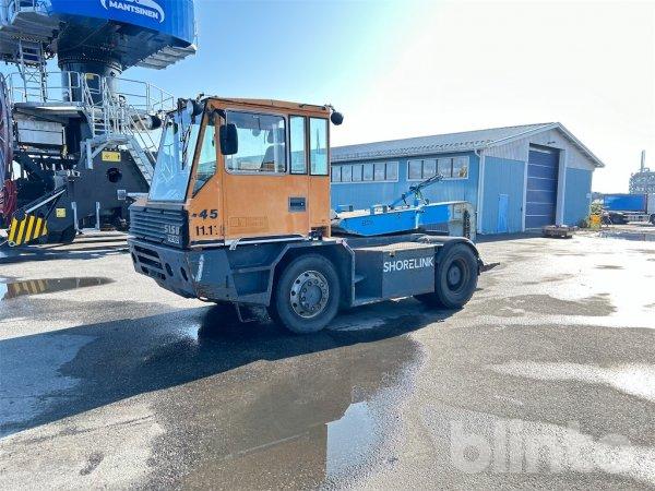 Terminal- /dragtruck Sisu TR160 AL 2 4x4