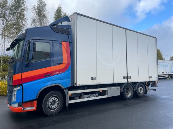 Skplastbil VOLVO FH4 500