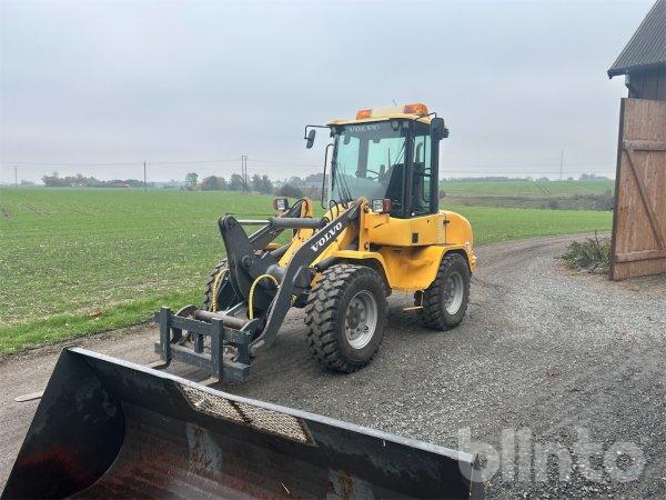 Lastmaskin Volvo L30B PRO - Med redskap