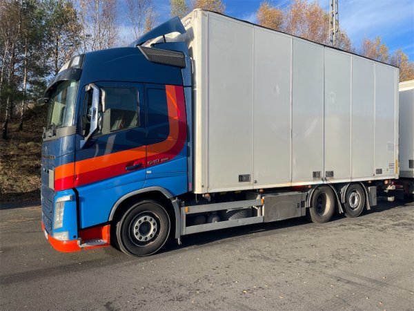 Skplastbil VOLVO FH4 540 Dual clutch