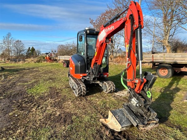 Bandgrvare Kubota KX027-4 med garanti & 6 stycken redskap