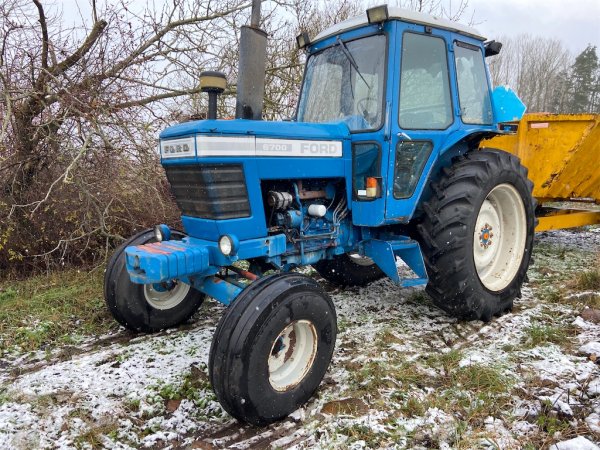 Traktor FORD 6700