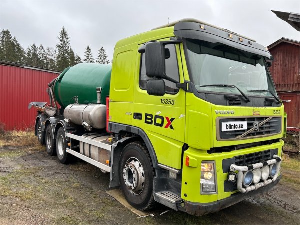 Betongbil VOLVO FM 440 8X4