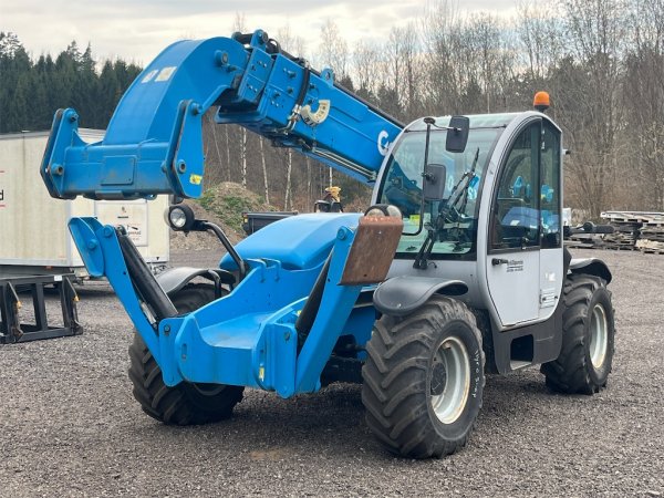 Teleskoplastare Genie GTH4013SX med redskap