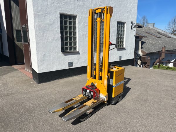Åkstaplare Jungheinrich 
