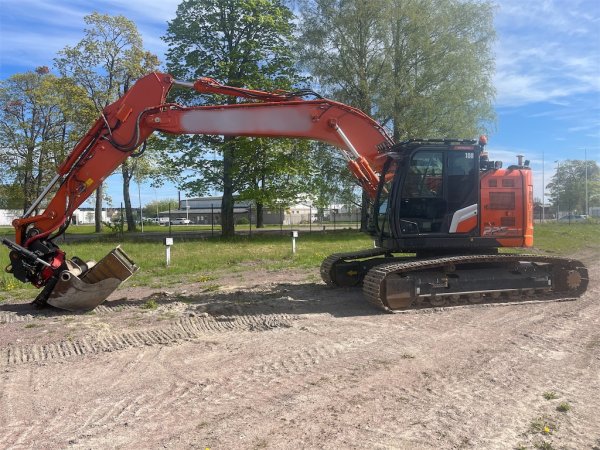 Bandgrävare Hitachi ZX225USLC-7