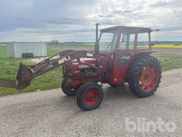Traktor VOLVO-BM T 430 - Ålö lastare och 2 redskap