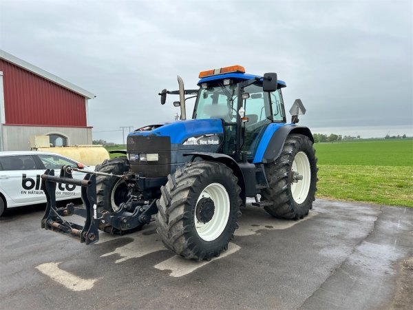 Traktor NEW HOLLAND TM 175 4WD