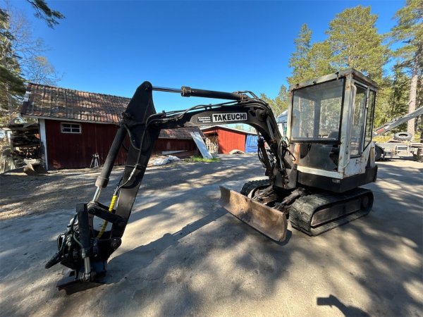 Bandgrävare  Takeuchi TB 36