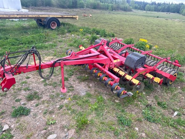 Tallrikskultivator Väderstad Carrier 350