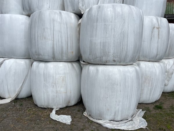 Hösilage  Hö 40 st balar
