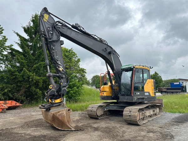 Bandgrävare VOLVO ECR235EL med GPS