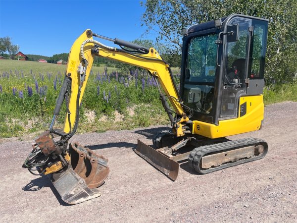 Minigrävare + rotor New Holland E18B