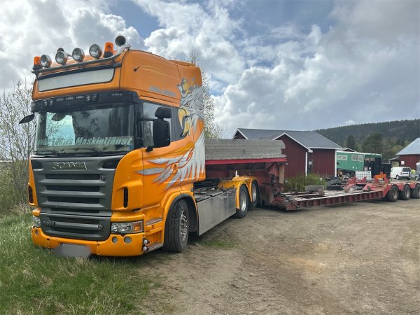 Lastbil med släp SCANIA R500