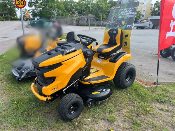 Trädgårdstraktor Cub Cadet XT2 PS107