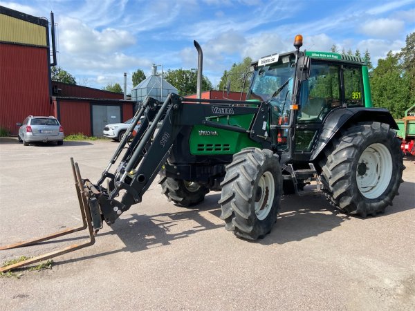 Traktor VALTRA 6200-4