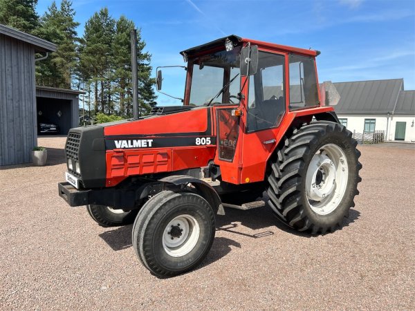 Traktor BM-VOLVO VALMET 805