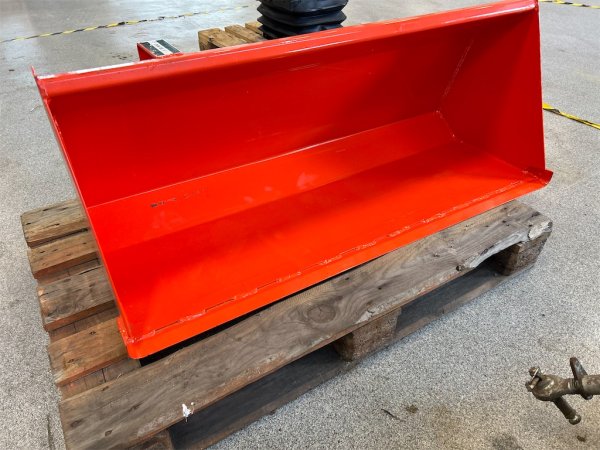 Skopa Kubota 1180