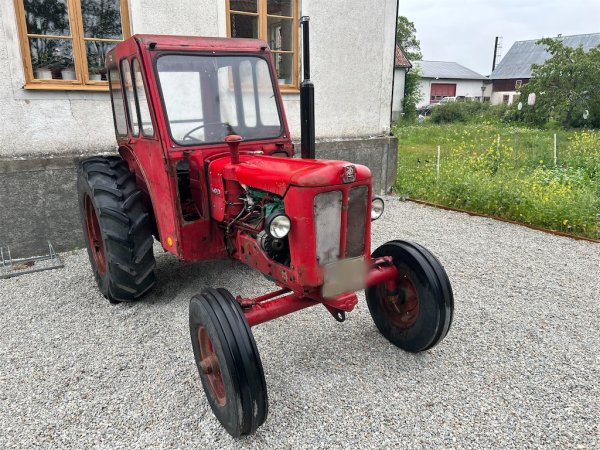 Traktor BM VOLVO 400