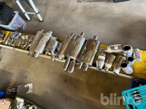 Rotgas Rostfritt Avgasutrustning - Rostfria Blandat | Blinto auktioner