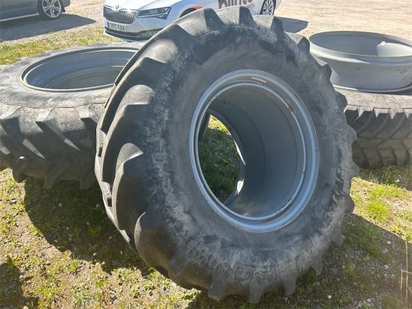 Däck 2st  540/65 R28