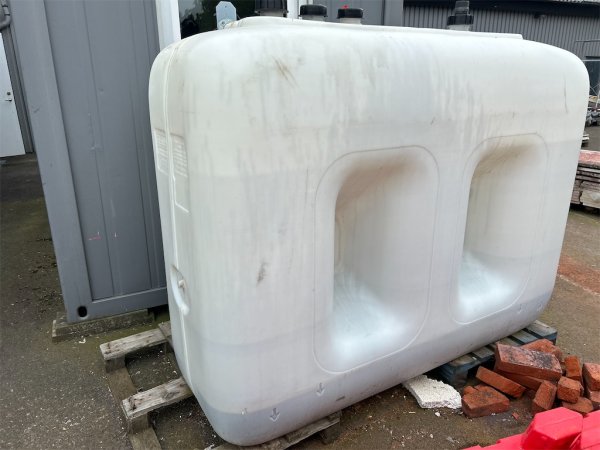 Dieseltankar 2 styck Roth