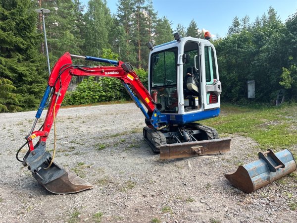 Grävmaskin+trailer Sunward