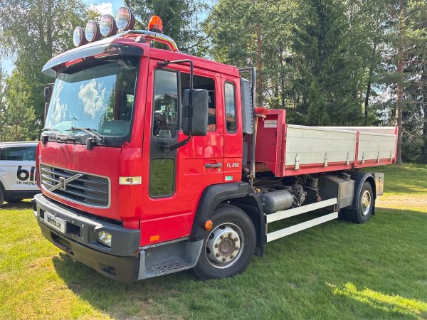 Lastbil VOLVO FL6 4*2