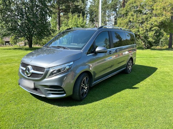 Lyxig minibuss MERCEDES BENZ V-KLASS 7-SITS