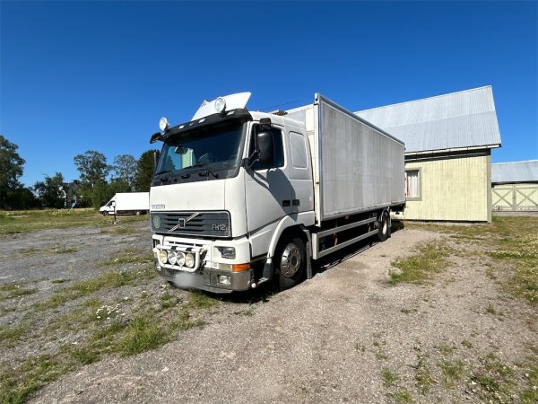 Lastbil VOLVO FH12 4X2
