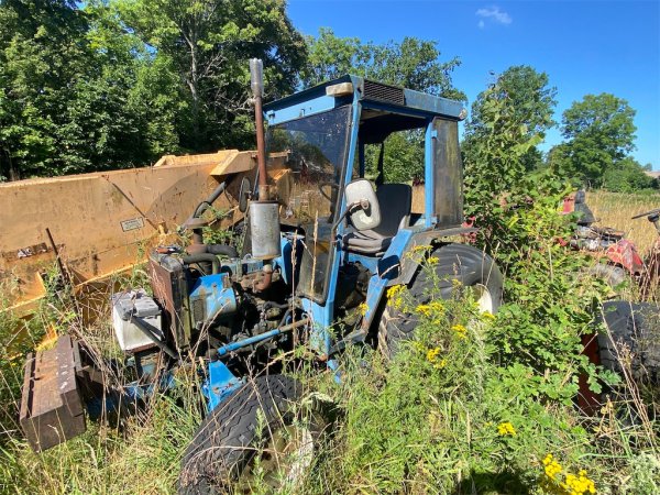 Traktor FORD 1900 4 WD