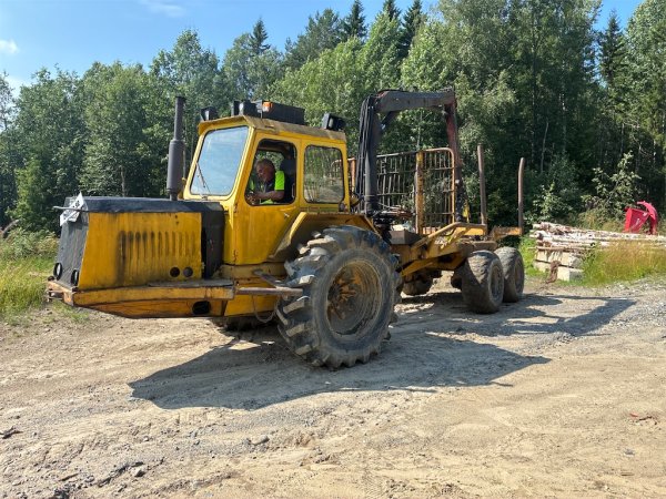 Traktor BM VOLVO 868